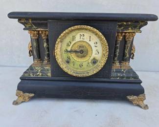 #13022 • Vintage Ingraham Victorian Mantle Clock
