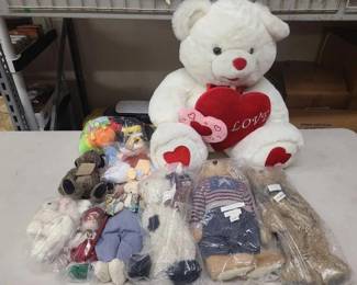 #1220 • (2) Giant Stuffed Animals
