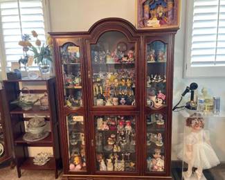 #60090 • Display Cabinet

