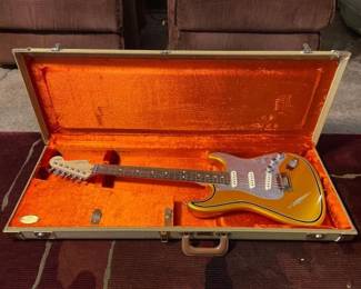#60870 • Custom Fender Stratocaster Electric Guitar and G&G The Original Vintage Case Co
