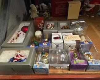 #20652 • 16 Christmas Tree Ornaments
