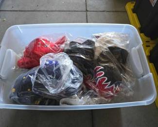 #12152 • Tote of Hats
