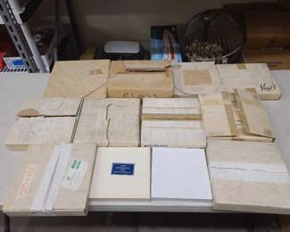 #1208 • (12) Collector's Plates
