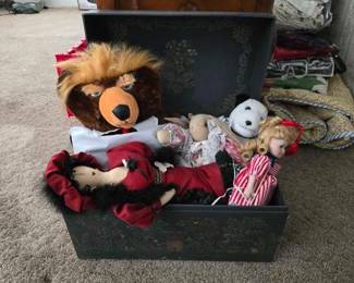 #60024 • Trunk of Stuffed Animals
