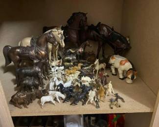 #50126 • Horse Figurines
