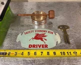 #20714 • Gavel Golden Nugget Ashtray Joliet Safe Key and Safety Economy Run Driver Sign
