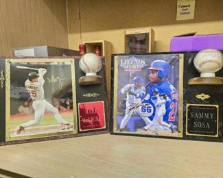 #50238 • Mark Mcgwire and Sammy Sosa Autographed Memorabilia
