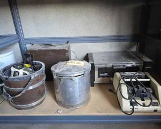 #13536 • Ice Cream Maker , Broiler Oven & more
