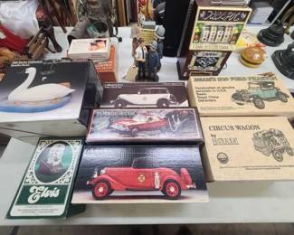 #1042 • (7) Vintage Decanters
