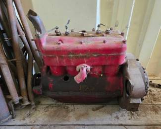 #2524 • Classic Car Motor
