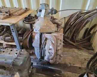 #2516 • Classic Car Motor
