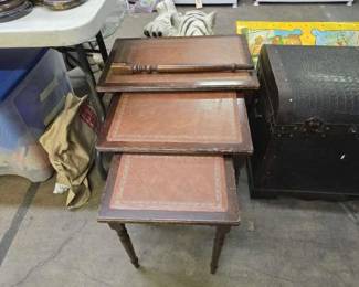 #1640 • 3 Vintage End Tables
