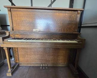 #24006 • GulBransen Piano
