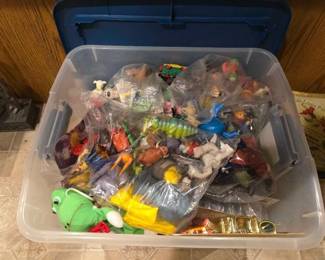 #60846 • Tote of Toys
