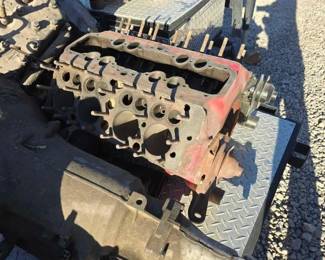 #2604 • V8 Engine Block
