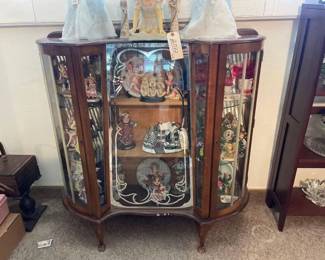 #60080 • Display Cabinet

