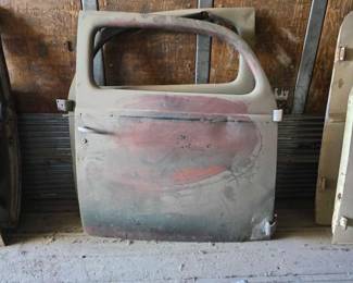 #2806 • (2) Classic Vehicle Doors
