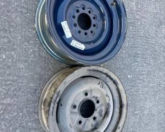 #22166 • Two different wheels
