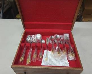 #1512 • Cambridge Stainless Steel Silverware Set with Box
