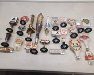 #1118 • (25) Beer Tap Handles
