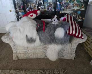 #60040 • 5 Stuffed Animals and 1 American Flag Pillow
