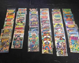 #10458 • (54) DC Comic Books
