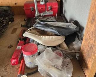 #22046 • Motorcycle seat covers, Toolbox, Press, Radiator.
