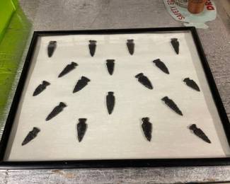 #20712 • 18 Framed Arrowheads
