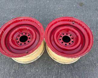 #22164 • 2 wheels with 2 different lug patterns
