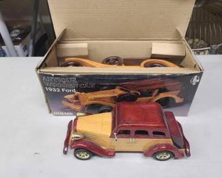 #1534 • (2) Wooden Model Cars

