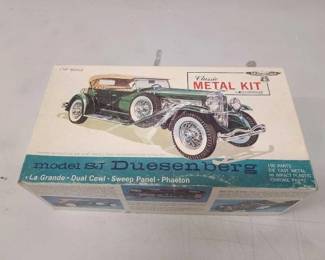 #1532 • Hubley 1:18 Scale Model SJ Duesenberg Classic Metal Kit
