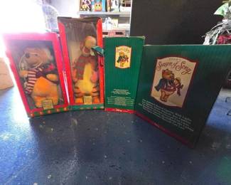 #20618 • 4 Disney Christmas Figurines
