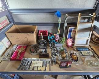 #13520 • Miscellaneous Nic-Nac Lot
