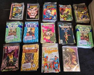 #10470 • (268) DC Comic Books
