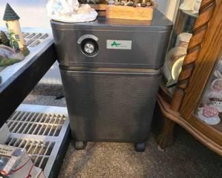 #60590 • Austin Air Healthmate Air Purifier
