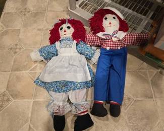 #60816 • Raggedy Anne and Raggedy Andy Dolls
