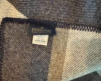 Pendelton twin throw blanket - 5 available