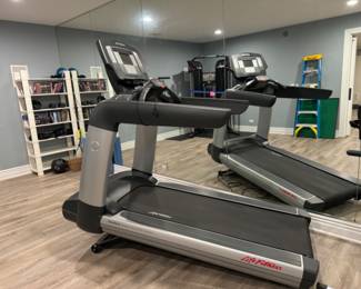 Life Fitness Platinum Club Series treadmill