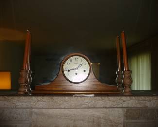 mantel clock