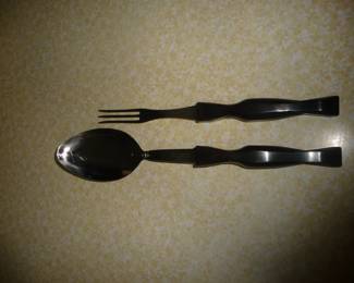 CUTCO they look little in the pic. REGULAR SIZE