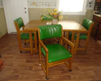 dinette set rollers on chairs