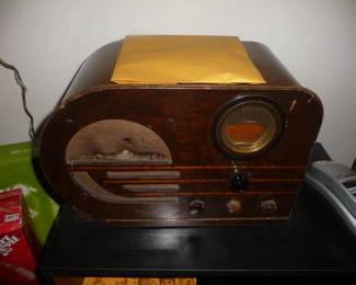 antique radio