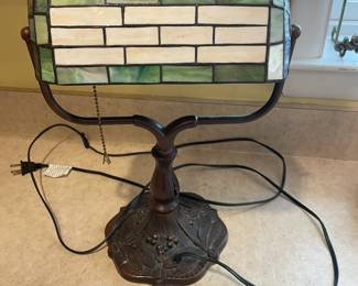 Tiffany style table lamp.