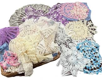 Collection Americana Handmade Crochet Doilies, Early 20th C
