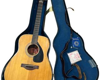 Vintage YAMAHA FG-180 Acoustic Guitar, Accessories
