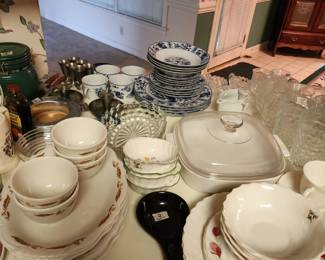assorted dish sets, 4 place settings