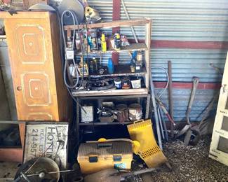 PICKERS PICKERS PICKERS AREA.