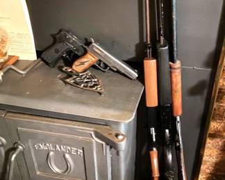 AIR RIFLES AND PISTOLS BB AND PELLET AND A LATE EDITION OF A SINGLE SHOT 16 GAUGE SHOTGUN.