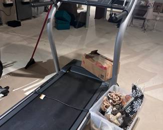 Treadmill 900