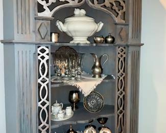 Corner cabinet,  w/ lighting 